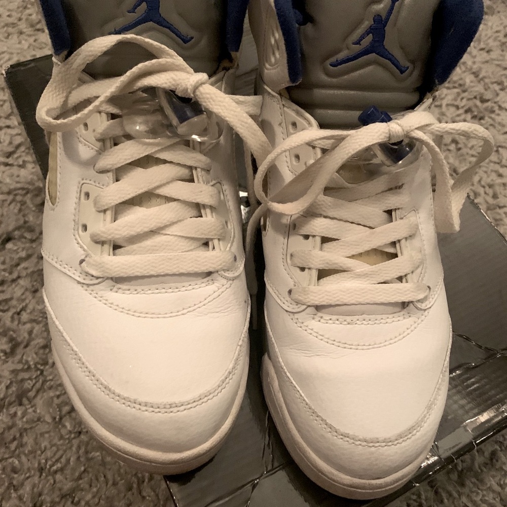 Jordan 5  size6.5Y - Picture 2 of 6